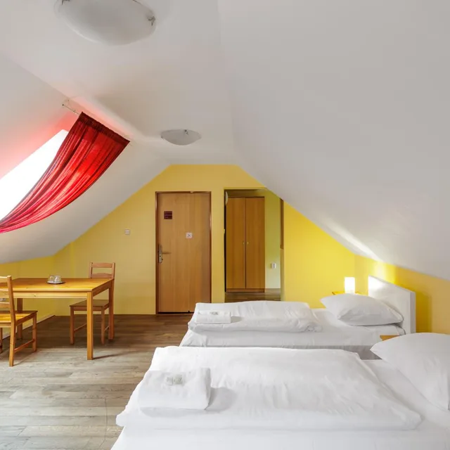 غرفة اقتصادية ثلاثية بحمام مشترك، Stary Pivovar Hotel 2/8