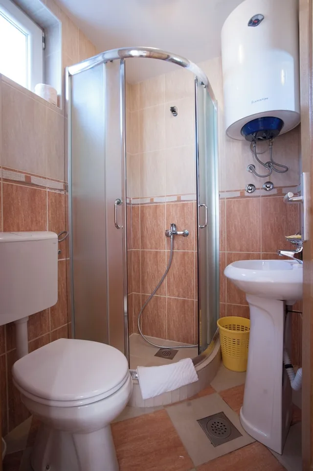 غرفة قياسية بسريرين منفصلين بحمام خاص، Apartments Djurasevic 5/5