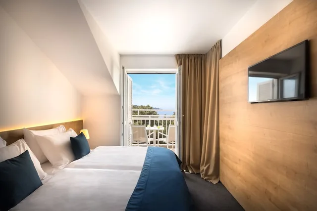 Room, Twin Beds, Lateral Side Sea View, Balcony، Remisens Hotel Epidaurus 2/5