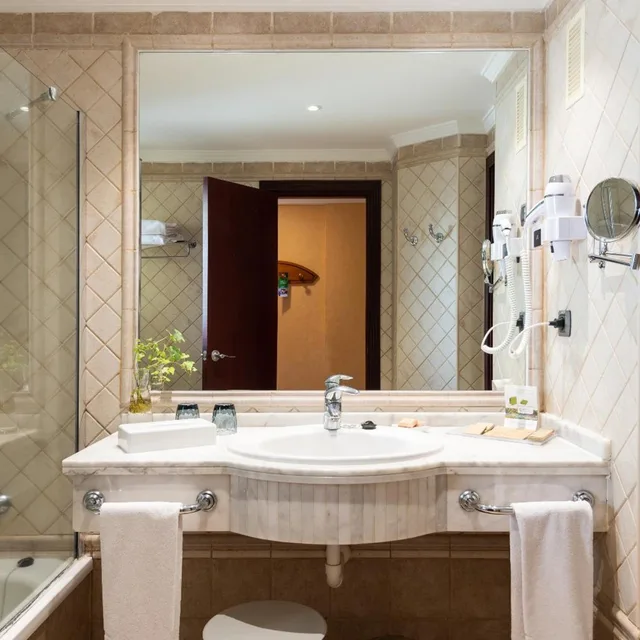 غرفة بسرير مزدوج أو سريرين منفصلين بإطلالة على المسبح، Hotel Cordial Mogan Playa 7/7