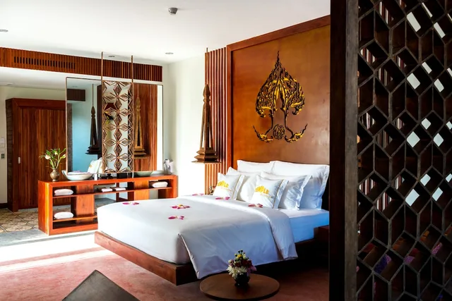 Courtyard, Suite, King Bed, Garden and Pool View, Living Area, Balcony, Bathtub, Golden Temple Boutique 6/6