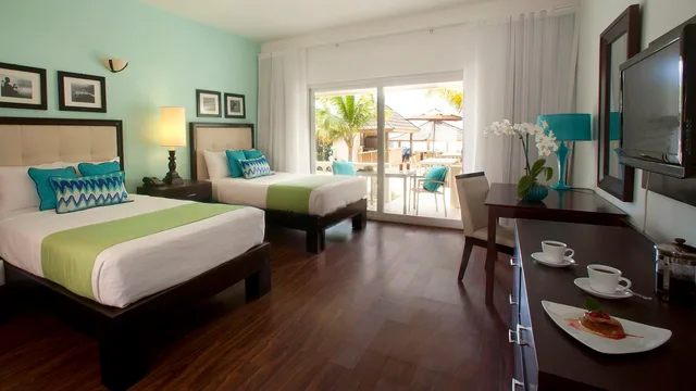 غرفة سوبيريور بإطلالة على البحر، Sandy Haven Resort 1/1