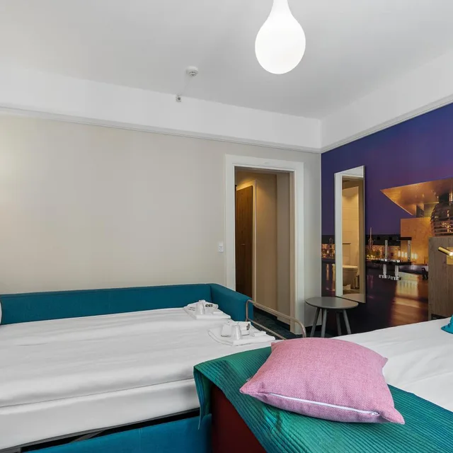 غرفة كلاسيكية بأربعة أسرّة، Profilhotels Richmond 3/7