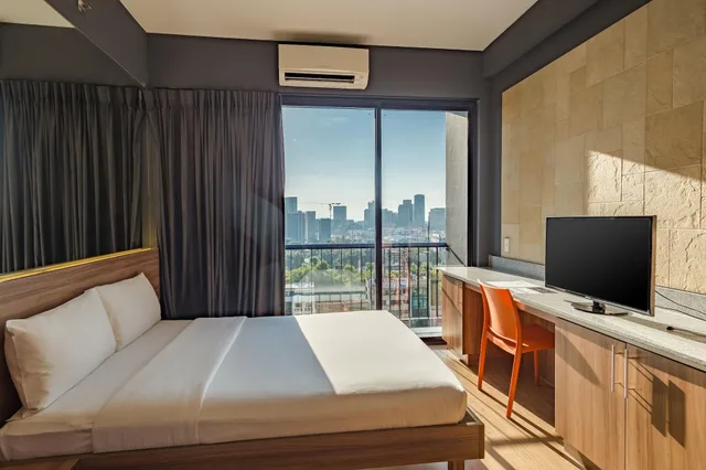 Room, Queen Bed, Balcony, Azumi Boutique Hotel 5/10