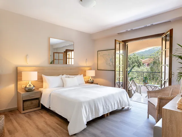 غرفة عائلية بشرفة، Grecotel LUXME Costa Botanica 1/2
