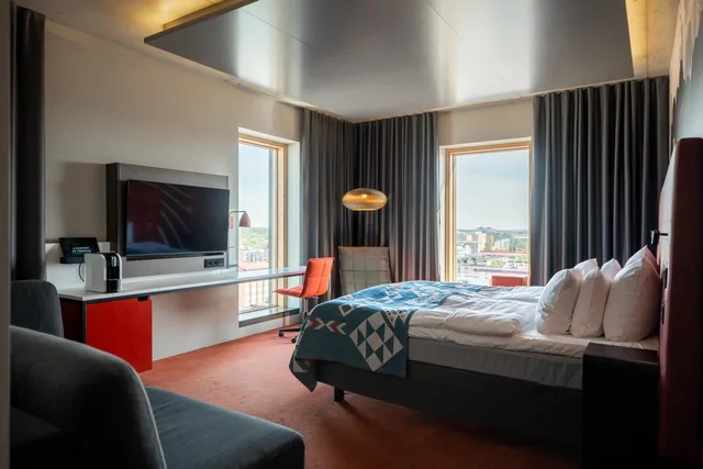 غرفة ديلوكس بسرير كينج مع سرير إضافي، Sokos Solo Hotel Torni Tampere 7/10