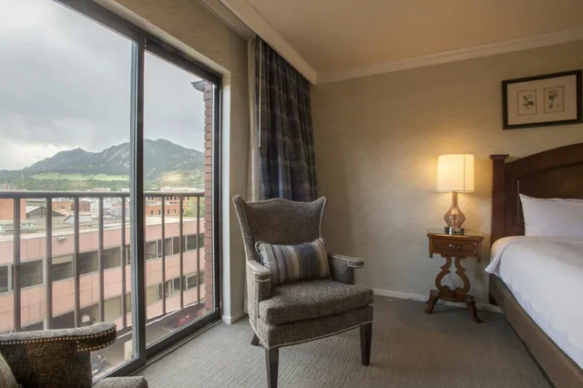 Room, King Bed, North Wing، Hotel Boulderado 2/3