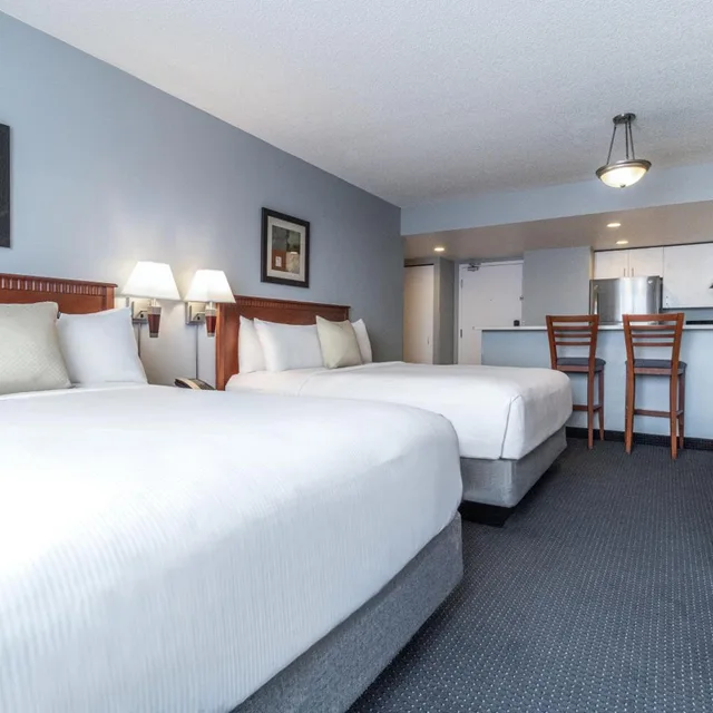 جناح بغرفتي نوم، Hotel Saint Laurent Montreal 1/6