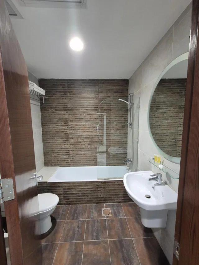 Junior Suite, Deluxe, LE VENDOME HOTEL 7/9