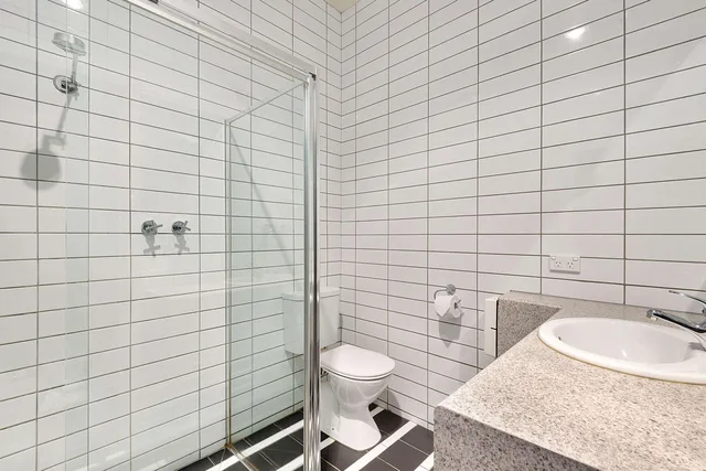 Upgrade, 1 Queen and 1 Single Bed، Quality Hotel Mildura Grand 2/3
