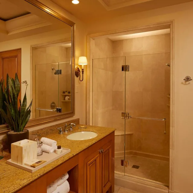 Room, 2 Queen Beds, Partial Water View، The Resort At Pelican Hill 3/4