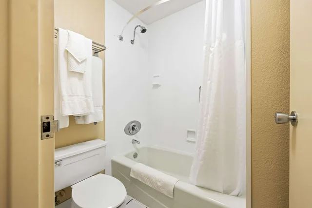 Room, Queen Bed, Quality Inn Morgan City 3/4