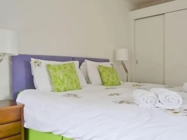 شقة سوبيريور بسريرين منفصلين بغرفتي نوم مع أريكة، Crieff Armoury Luxury Self Catering Apartment 7/10