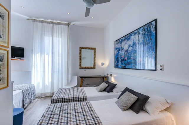 Standard, Triple, 3 Beds, Hotel Bernina 2/4
