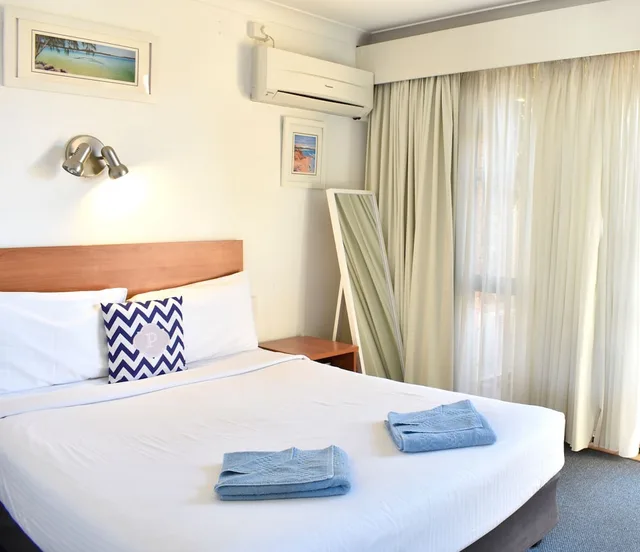 غرفة قياسية بسرير كوين، Port O Call Motel 2/7