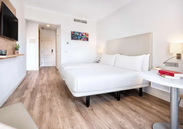 غرفة قياسية بسرير مزدوج، Hotel Melilla Puerto, Affiliated by Melia 2/10