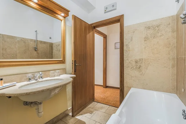 غرفة كلاسيكية ثلاثية بسرير مزدوج وسرير فردي، Relais La Fattoria 5/5