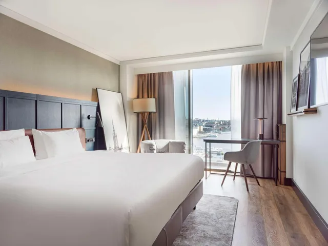 غرفة سوبيريور بإطلالة على البحيرة، Radisson Blu Waterfront Stockholm 1/6