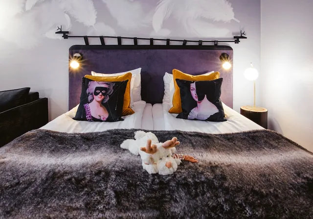 Style, Twin Beds، Arctic City Hotel 1/4