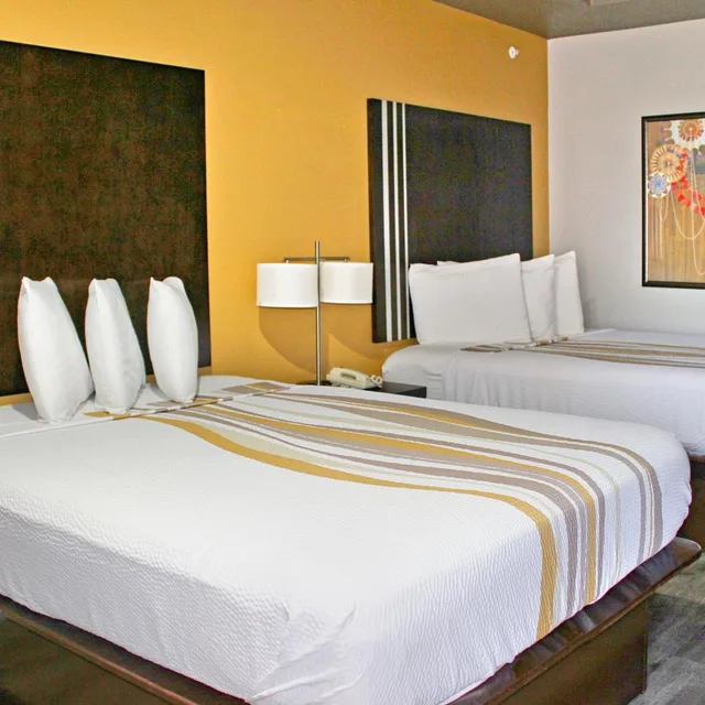 غرفة قياسية بسرير مزدوج، Palacio Royale Inn Houston Nw 2/10