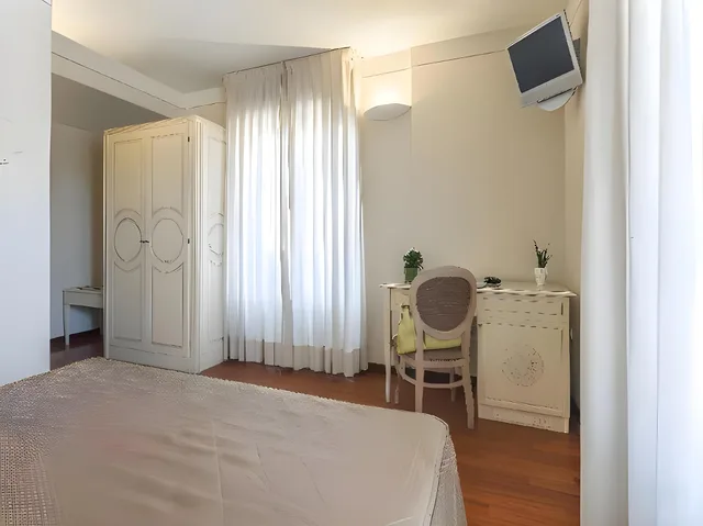 جناح جونيور، Grand Hotel Bonanno 1/1