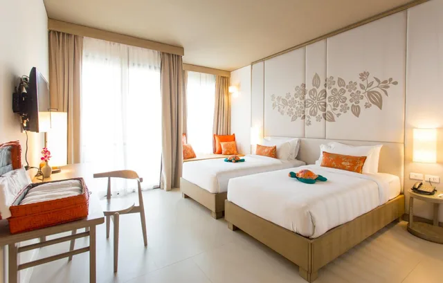 غرفة متصلة عائلية بسرير كينج وسرير فردي، Proud Phuket Hotel 1/1