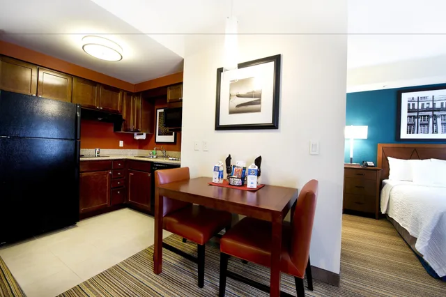 Renovated, Studio, Queen Bed, Sofa, Residence Inn By Marriott Mississauga Arpt Corp Ctr West 3/4