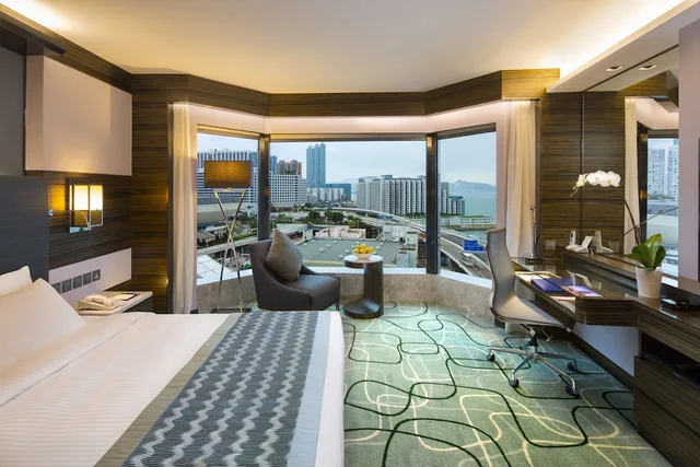 Club, Residence, Twin Beds, City View, Club Lounge Access, New World Millennium Hong Kong 6/9