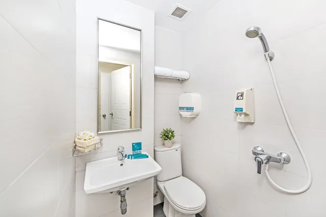 غرفة قياسية بسرير كوين، Hotel 81 Elegance 4/5