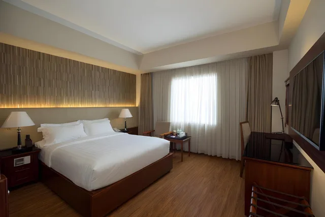 Deluxe, Queen Bed, Nhat Ha 1/1