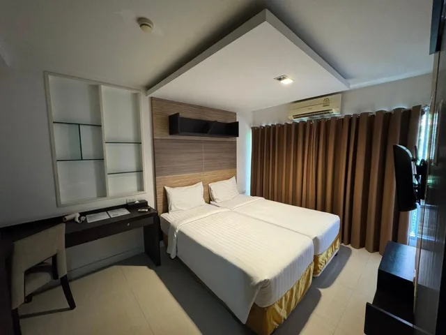Room, Twin Beds, Large, Palette Bella B All Suites Bangkok Hotel 2/3