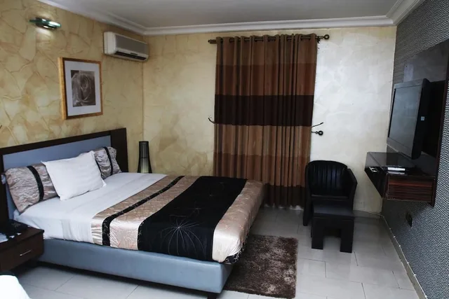 غرفة بزنس بسرير كوين، Jonaith Hotels & Suites 1/1