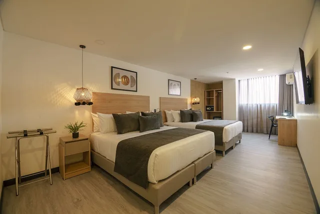 Family, 2 Queen Beds, First Class Hotel 4/6
