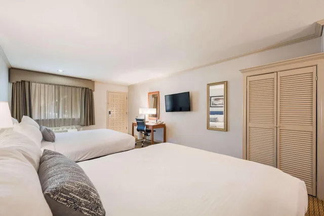 غرفة لذوي الإعاقة، Surestay Plus Hotel By Best Western Mountain View 3/10