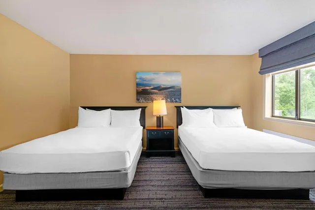 جناح بسرير كوين، Best Western Inn & Suites Rutland-Killington 3/8