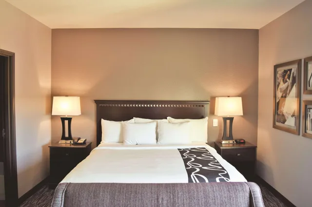جناح بسرير كينج بغرفة نوم واحدة، La Quinta Inn & Suites by Wyndham Abilene Mall 1/1