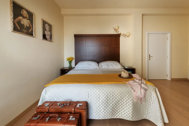 Standard, Double Bed, Hotel Corsignano 1/5