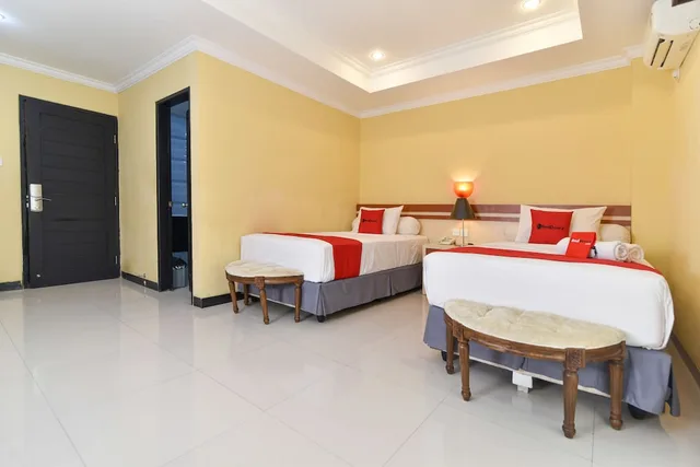 غرفة بسريرين منفصلين، Reddoorz Plus Near Mall Bali Galeria 2 3/4