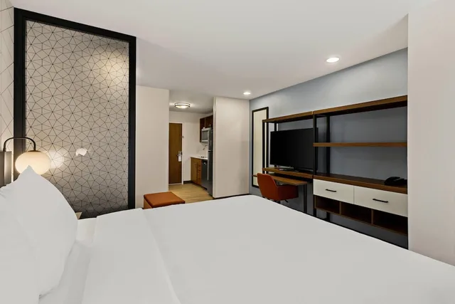 غرفة بسرير كينج لذوي الإعاقة، Everhome Suites Panama City Beach - 30A 1/10