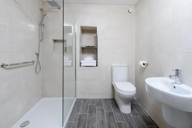 غرفة سوبيريور بسرير كينج، Dromhall Hotel 3/3