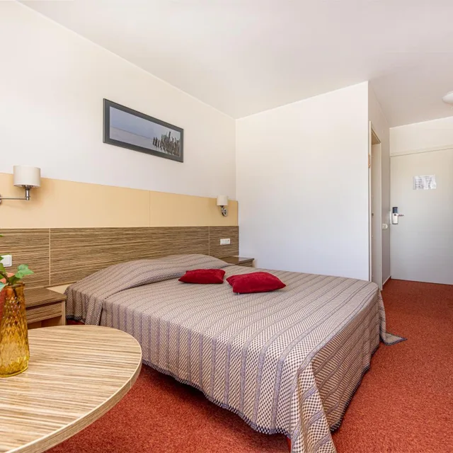 غرفة بسرير مزدوج، INFO HOTEL 2/10