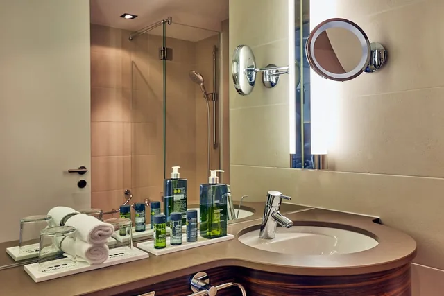 غرفة كومفورت بسرير مزدوج، H4 Hotel Solothurn 5/6