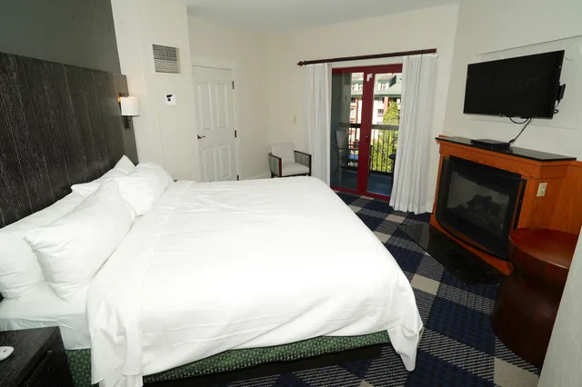 3 Bedrooms, Villa, 4 Bathrooms, Kitchen, Heavenly Village Condos 2/5