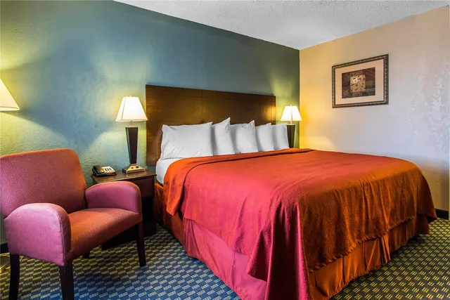 غرفة بسرير كينج للمدخنين، Quality Inn Duncan HWY 81 2/3