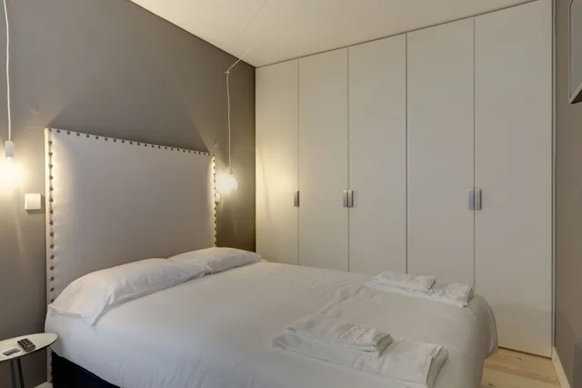 شقة بسريرين مزدوجين بشرفة بغرفتي نوم مع أريكة، City Stays Bica Apartments 2/3