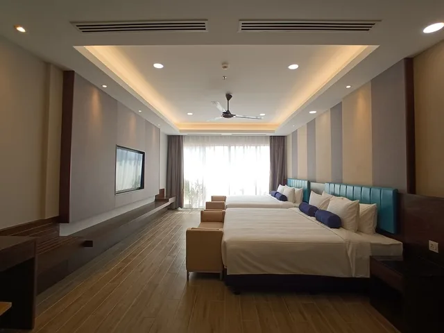 Istana, Penthouse, 4 King Beds، Pacific Regency Beach Resort Port Dickson 2/5