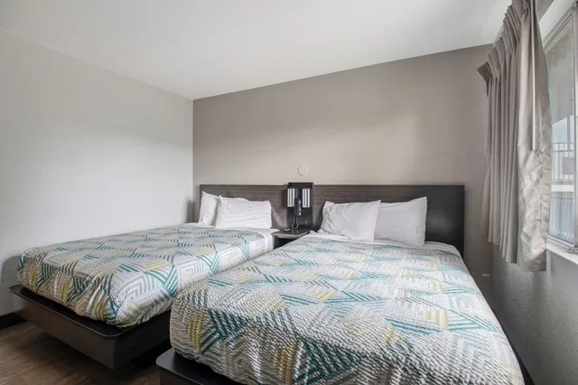 غرفة قياسية بسريرين مزدوجين، Motel6 Elko, NV 3/10