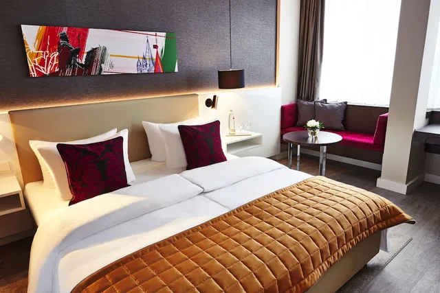 غرفة سوبيريور بسرير كوين، Steigenberger Hotel Koln 2/5