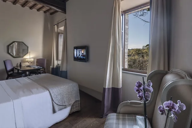 Superior, King Bed, Castel Monastero 1/5