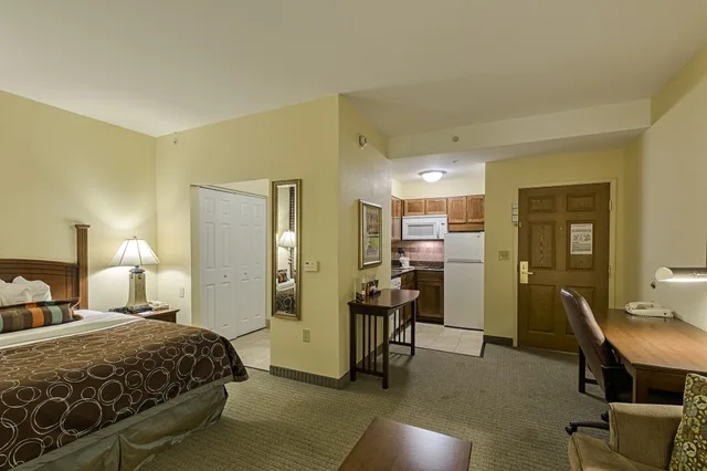 جناح بسرير كوين بغرفة نوم واحدة بمطبخ لذوي الإعاقة، Staybridge Suites Harrisburg Hershey 7/7